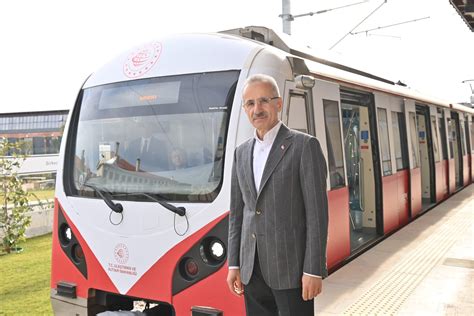 Bakan Uraloğlu duyurdu İstanbulda iki metro hattının açılış tarihi belli oldu
